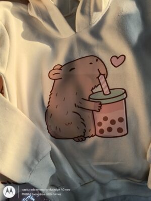 sudadera capibara popote corazon